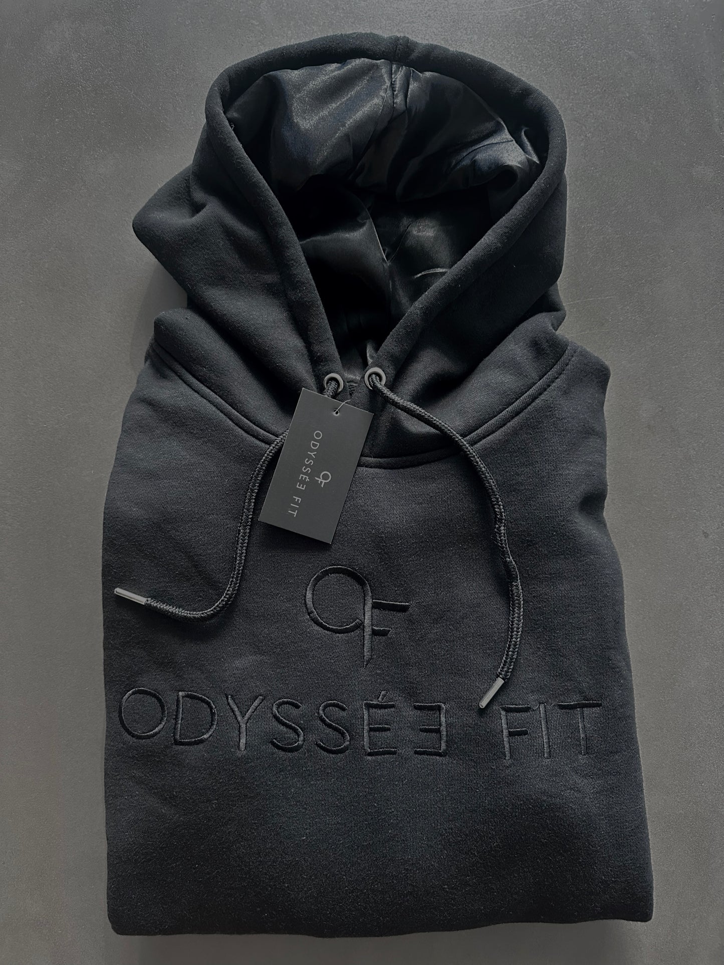 "ODYSSÈE" Pull Over Hoodie in Barbell Black